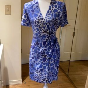 Print  wrap dress